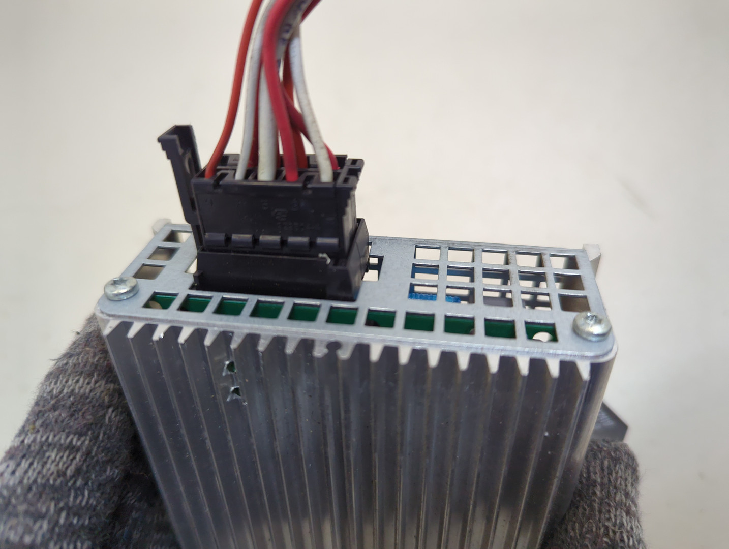 Преобразователь напряжения (адаптер)