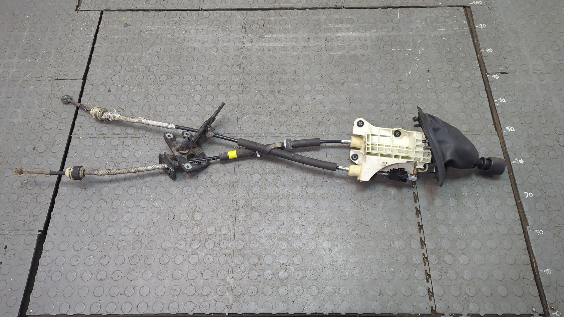 Кулиса МКПП / АКПП