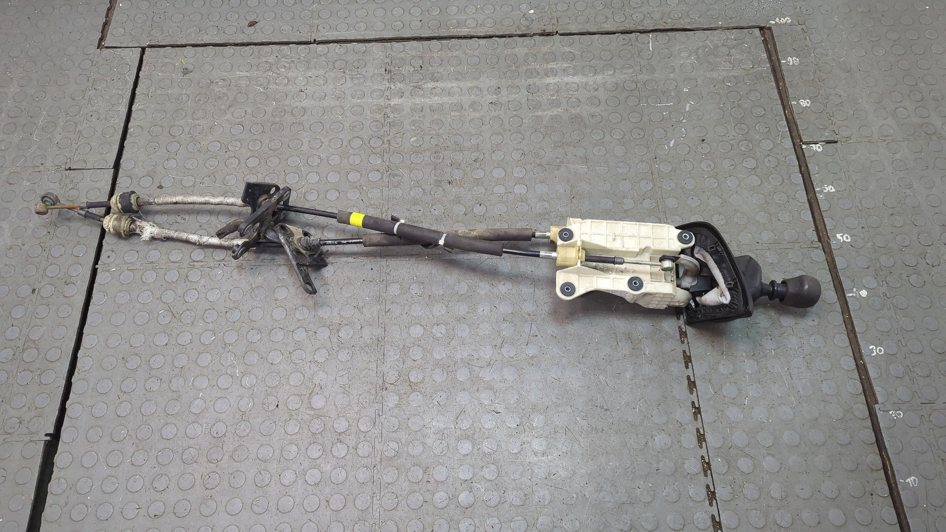 Кулиса МКПП / АКПП