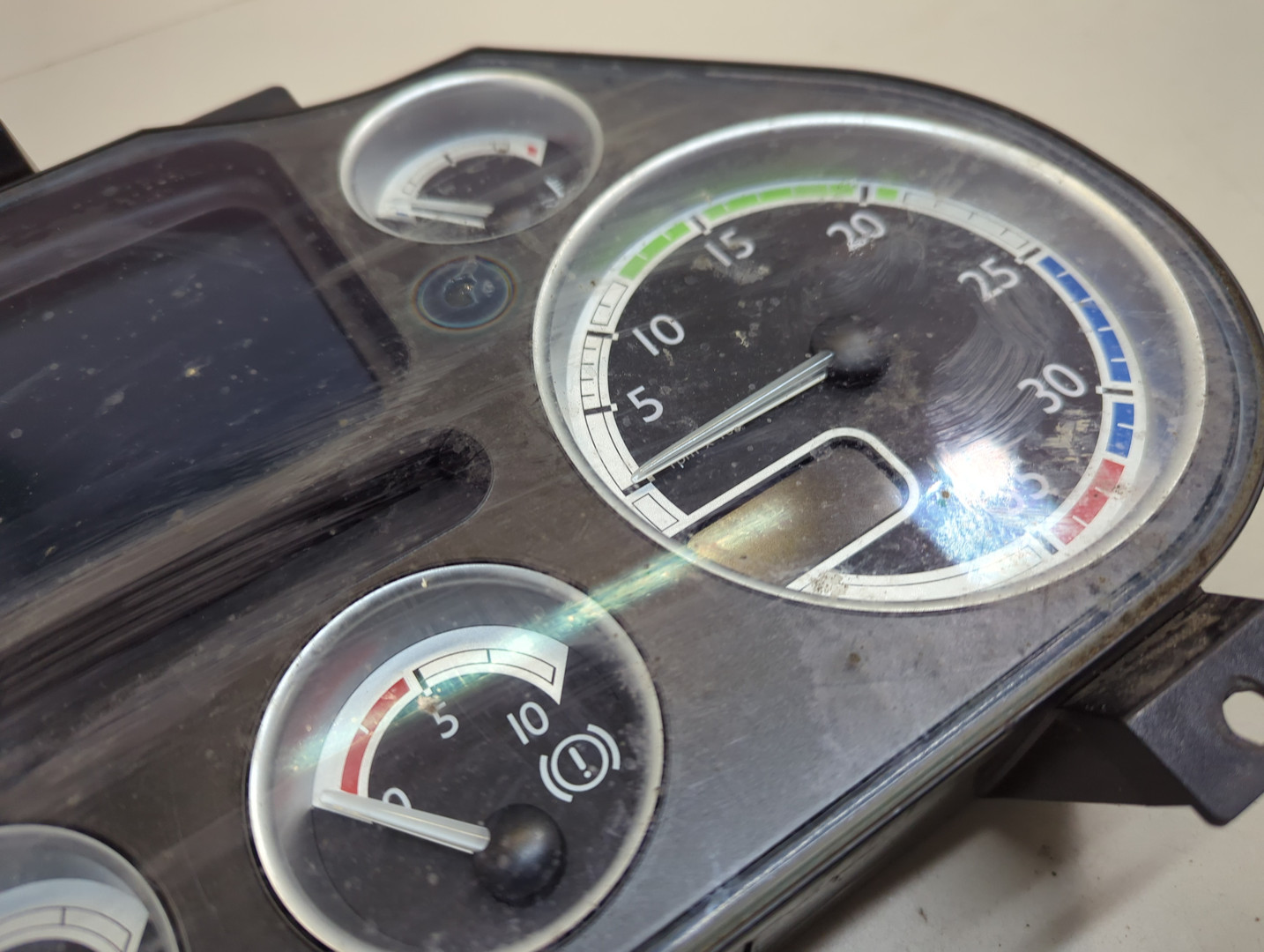 Панель приборов