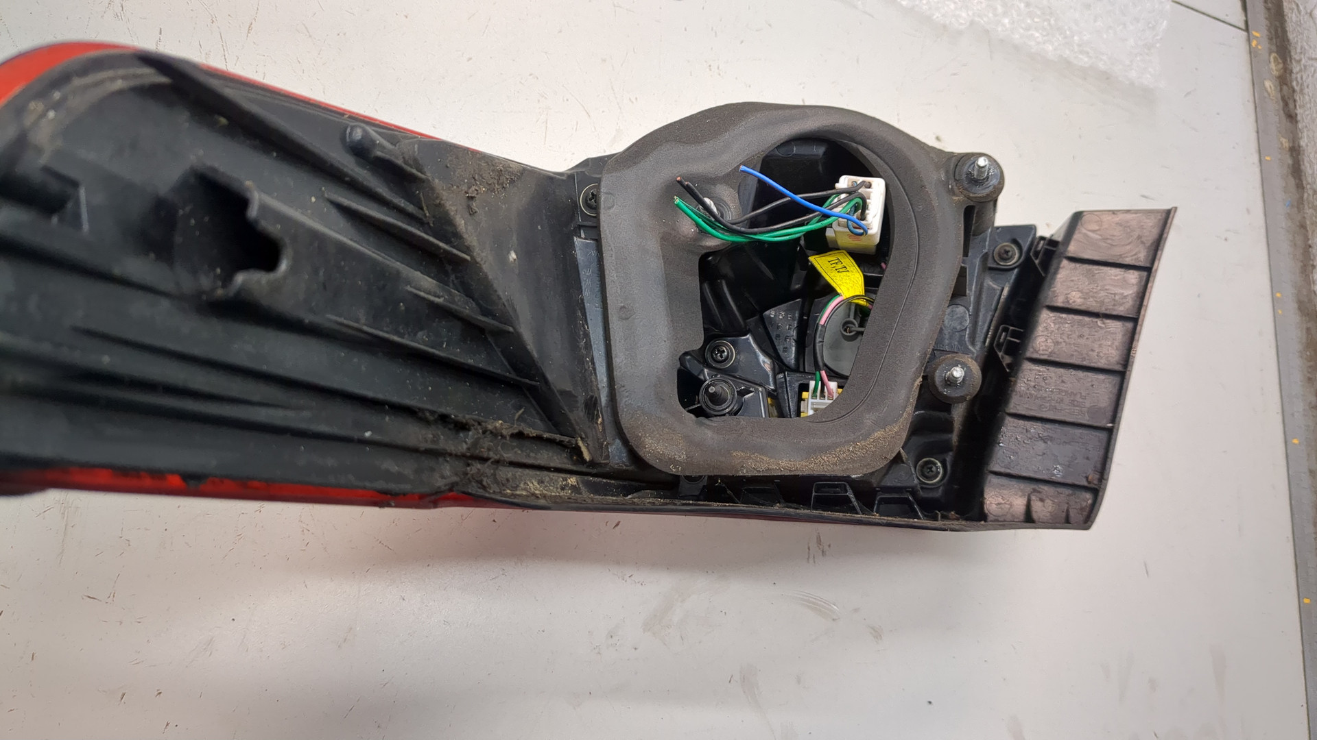 Фонарь задний левый