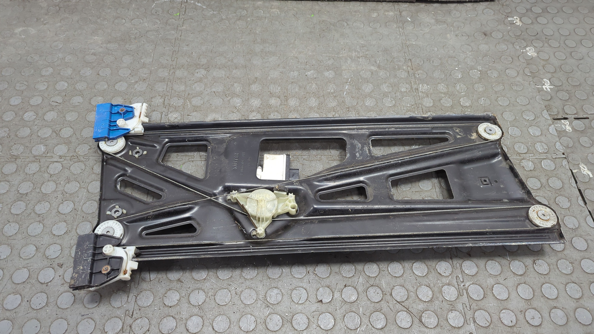 Стеклоподъемник электр. передний левый