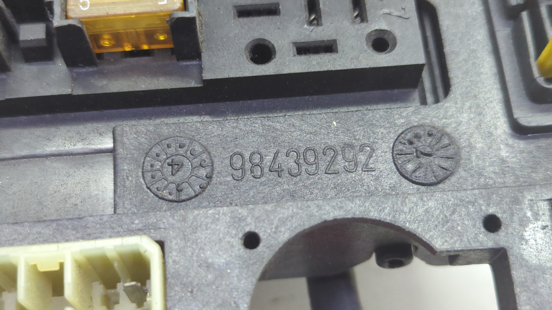 Блок предохранителей