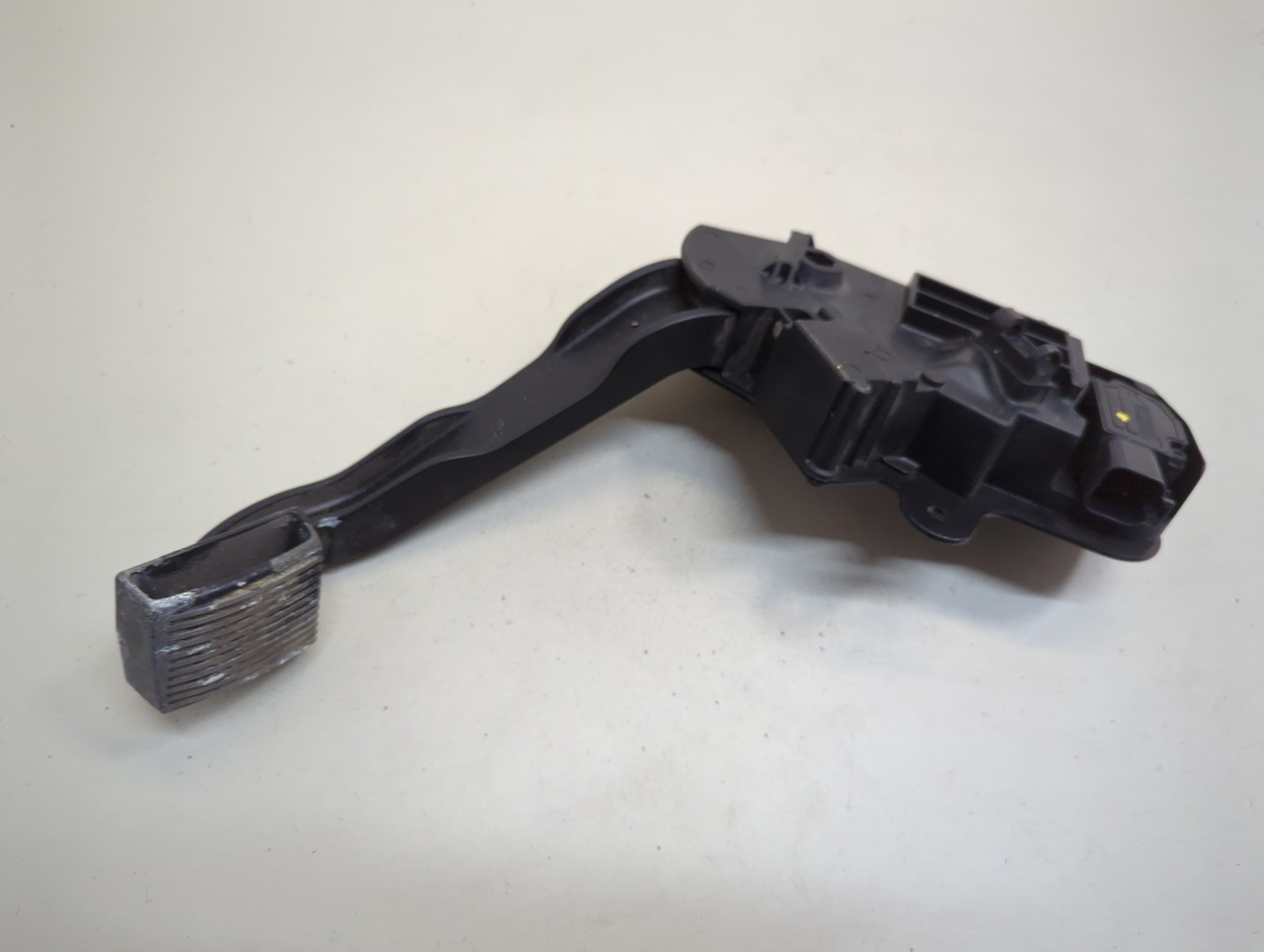 Педаль газа