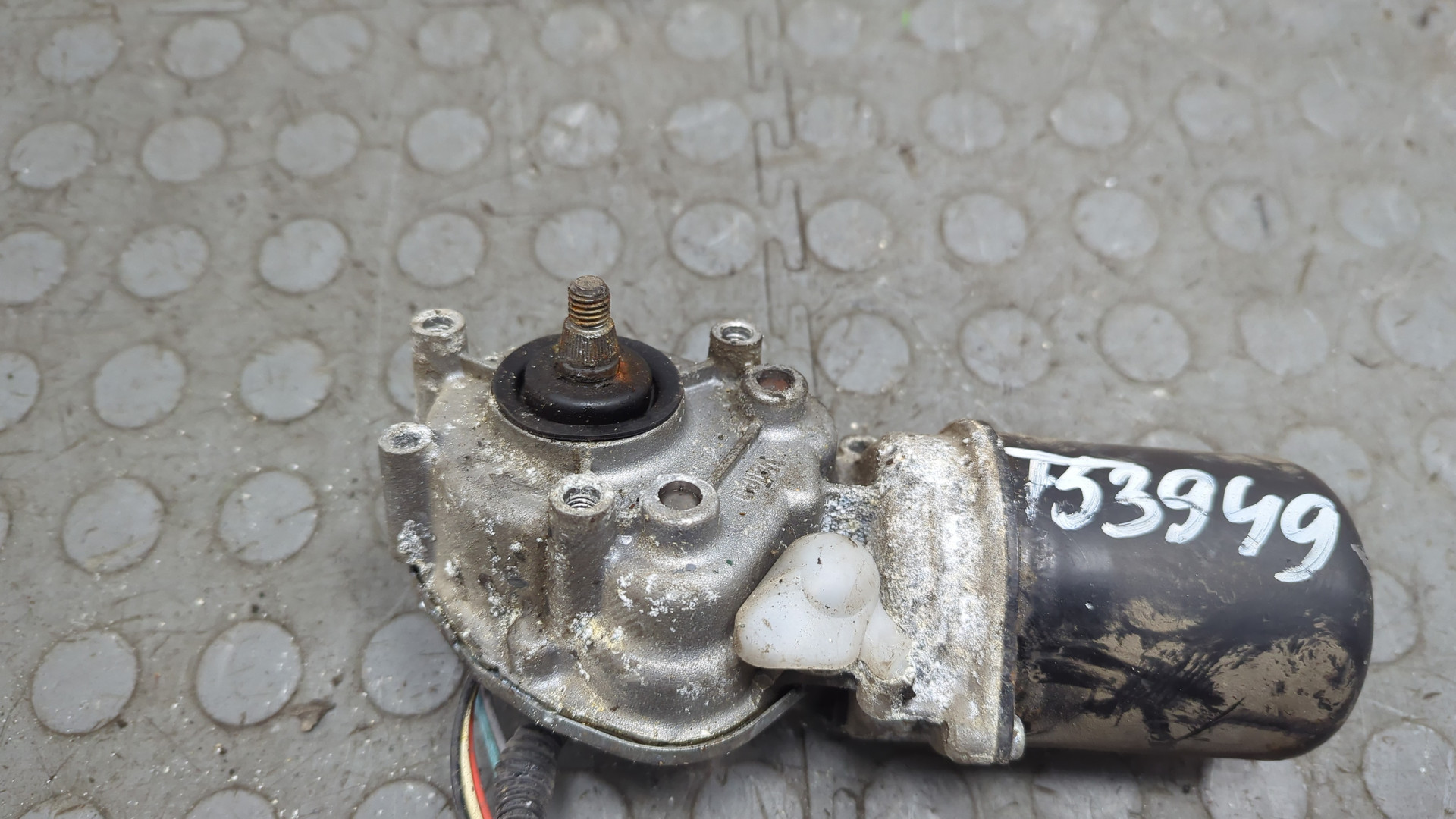 Моторчик стеклоочистителя передний