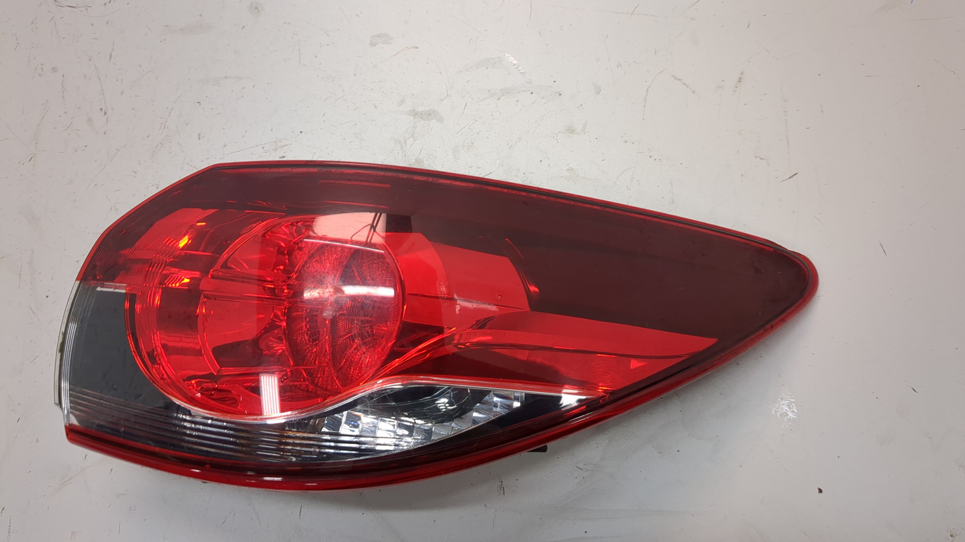 Фонарь задний правый