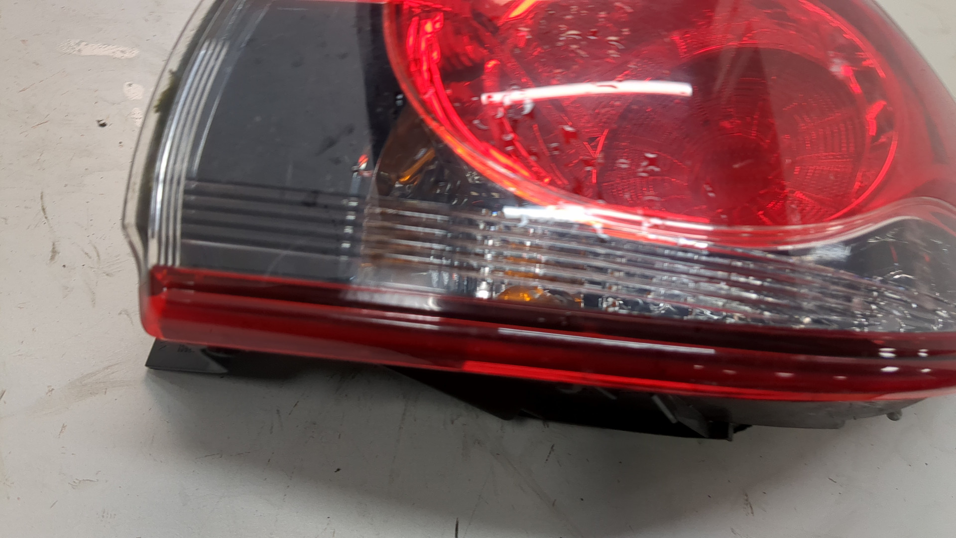 Фонарь задний правый