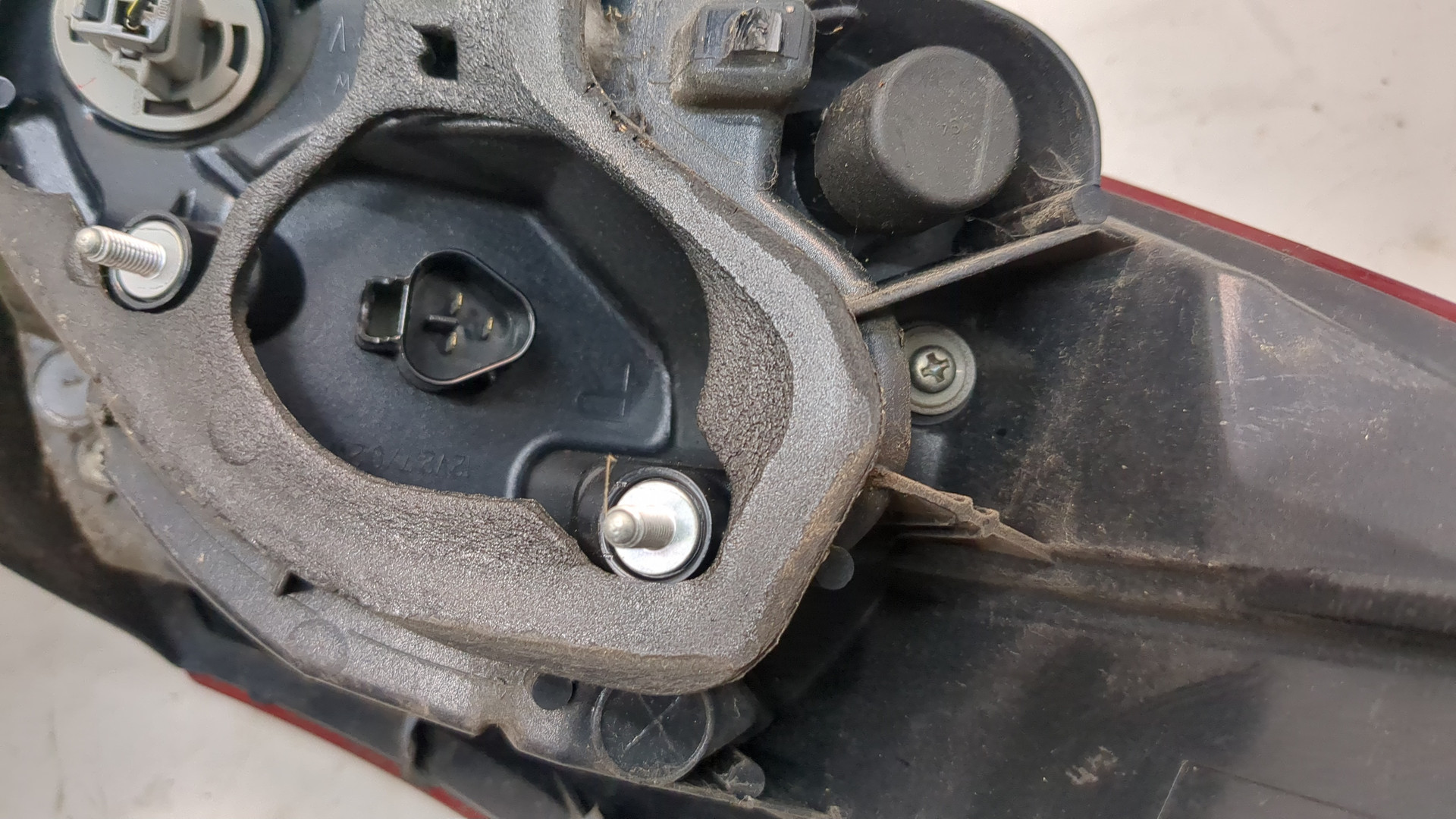 Фонарь задний правый