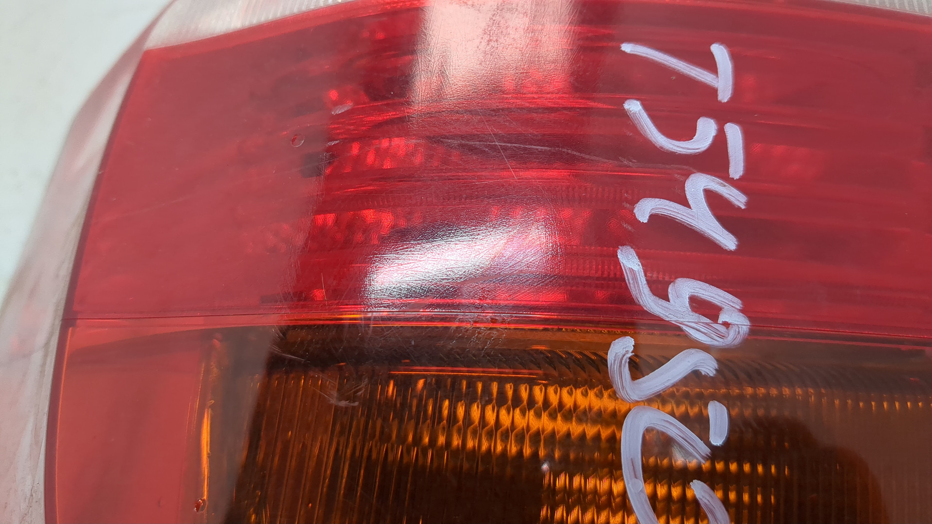 Фонарь задний левый