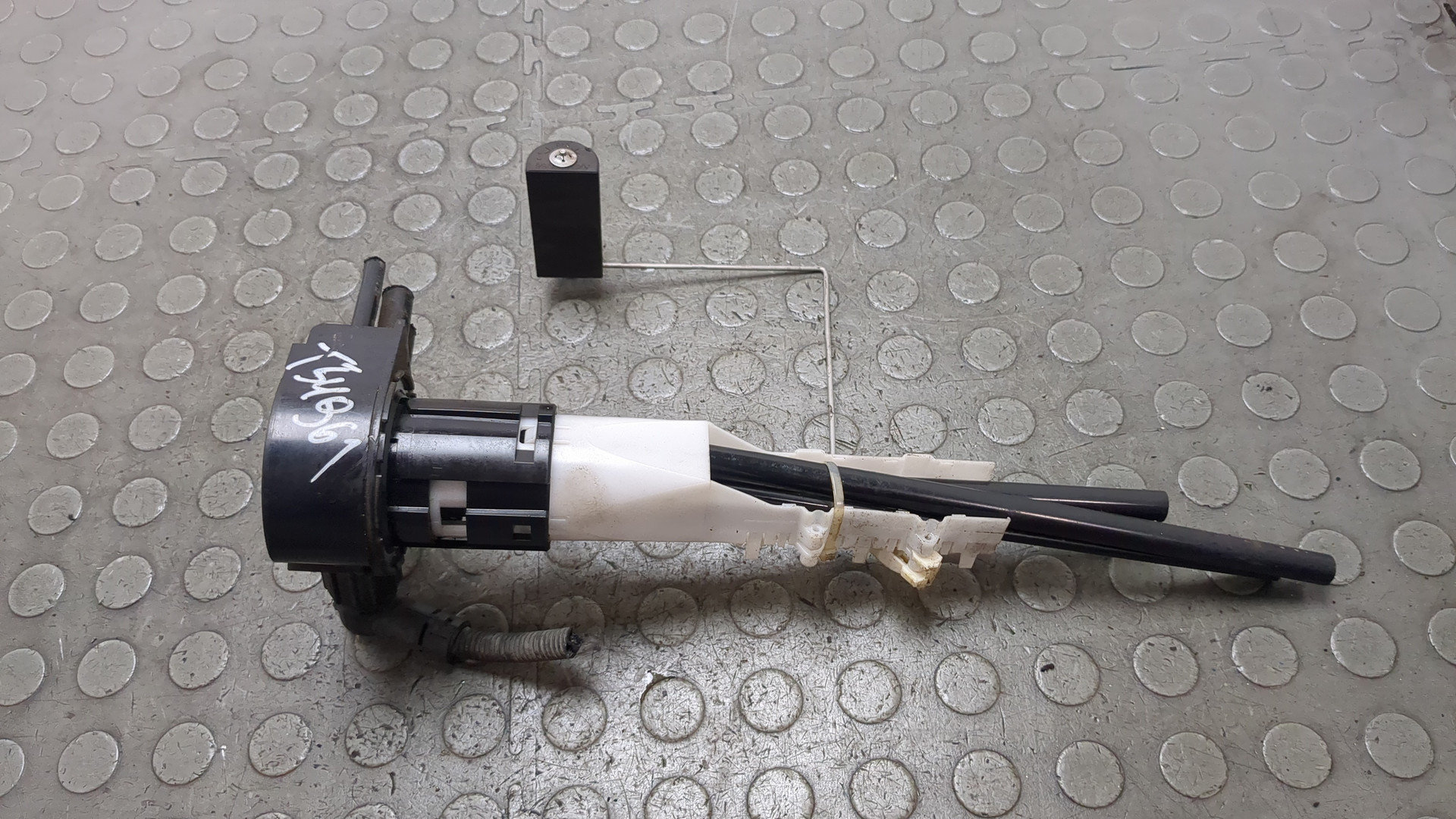 Датчик уровня топлива