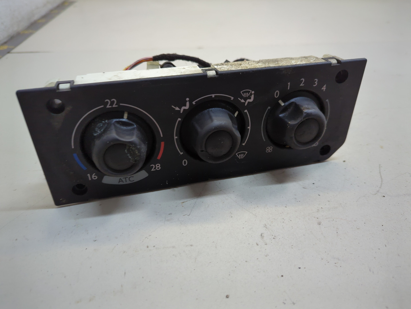 Переключатель отопителя