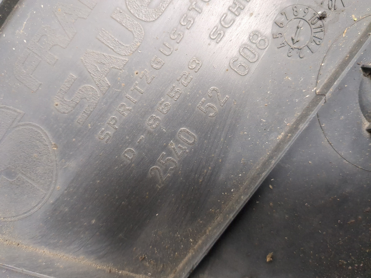 Крыло заднее правое