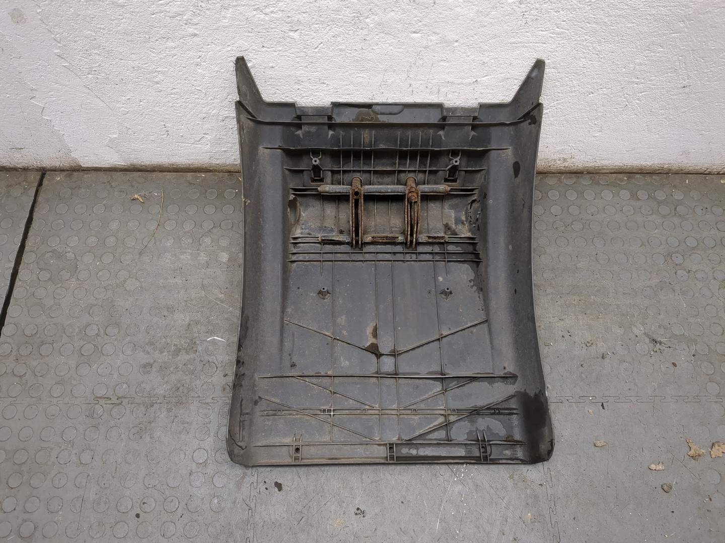 Крыло заднее правое