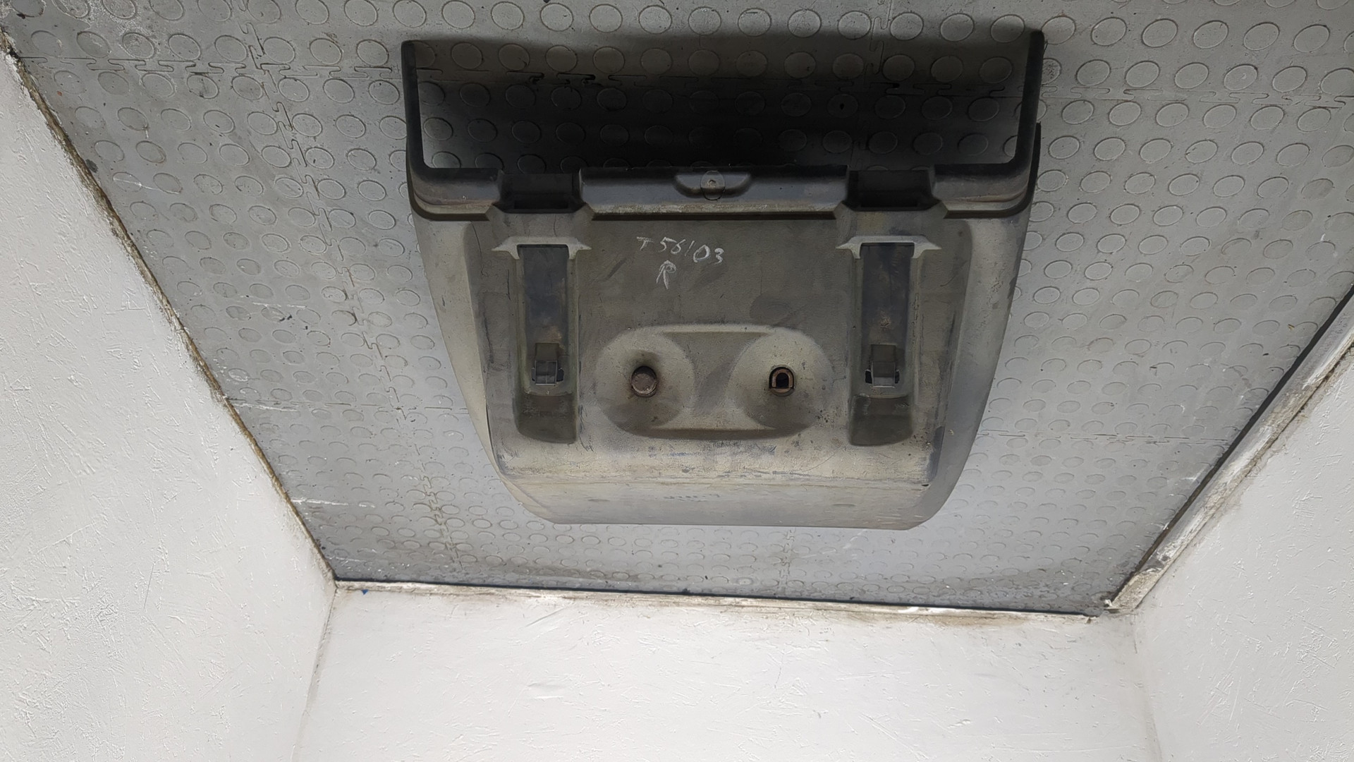 Крыло заднее правое