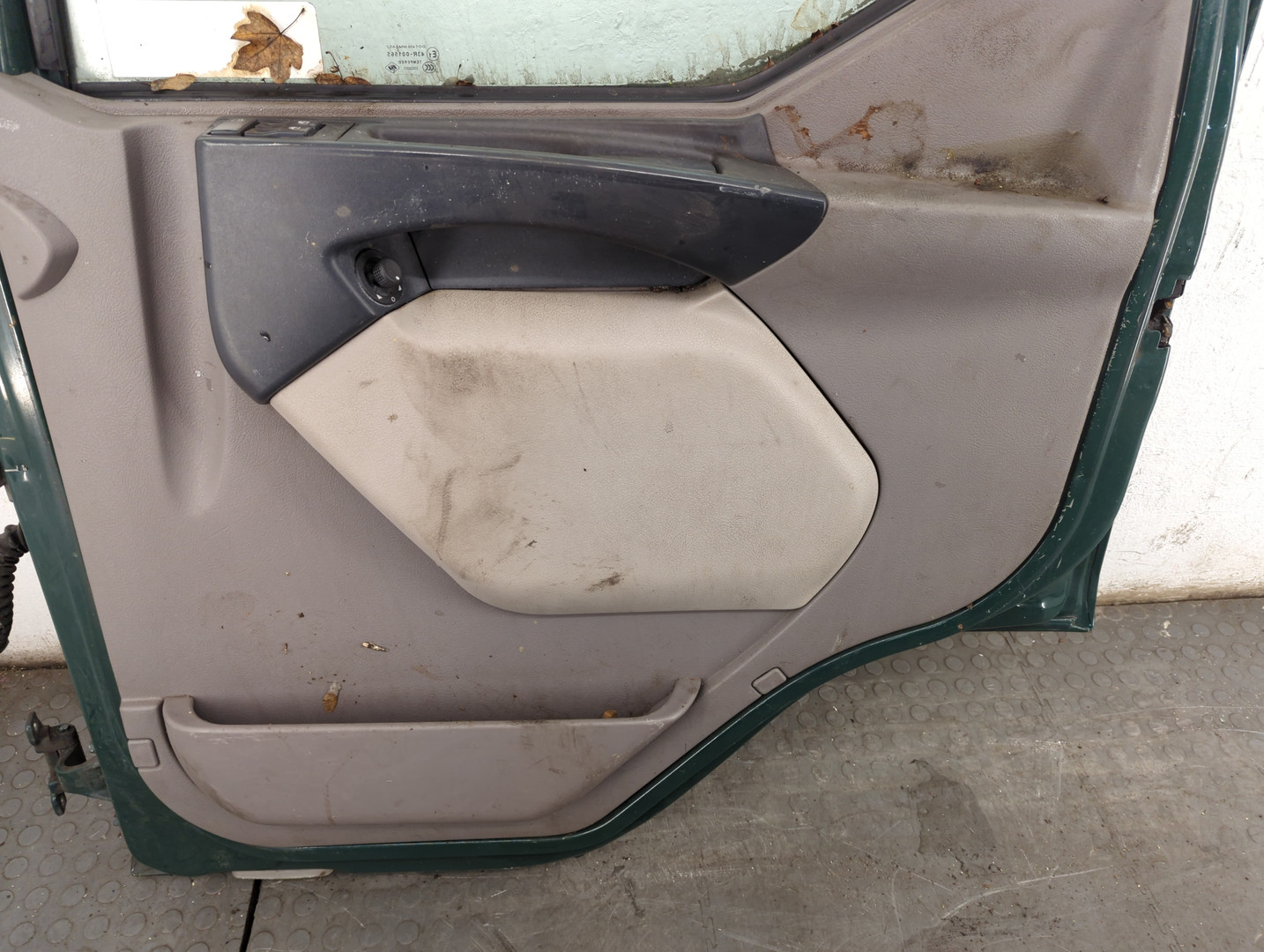 Дверь передняя правая