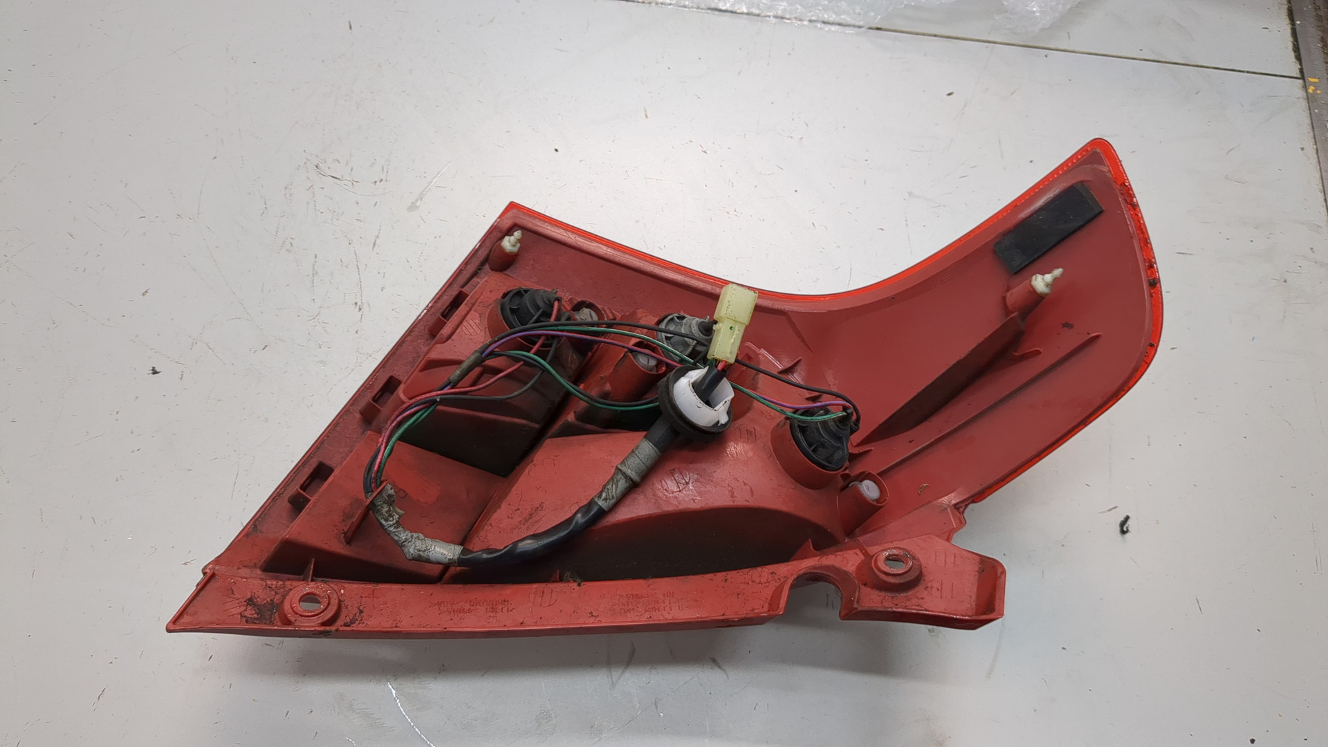 Фонарь задний правый