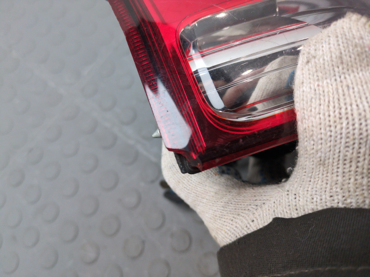 Фонарь задний левый