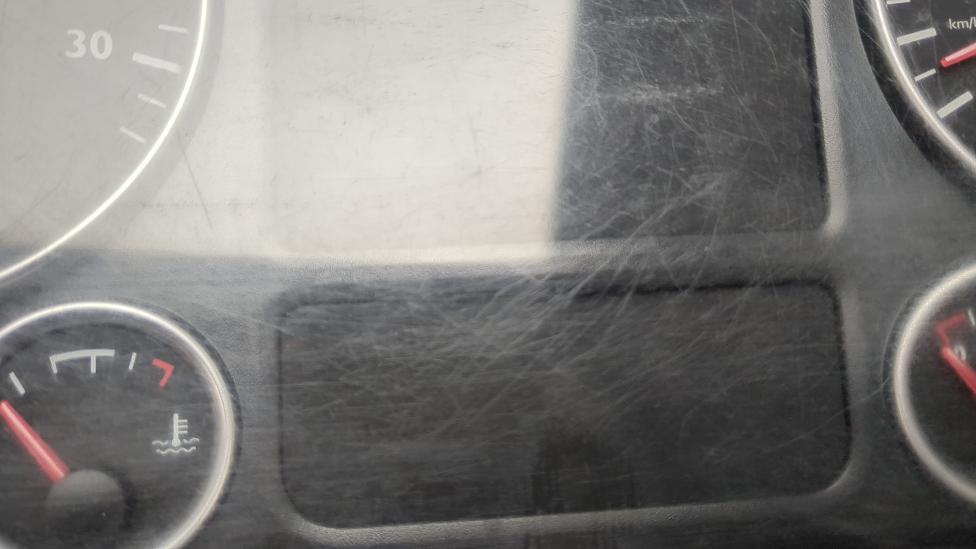 Панель приборов