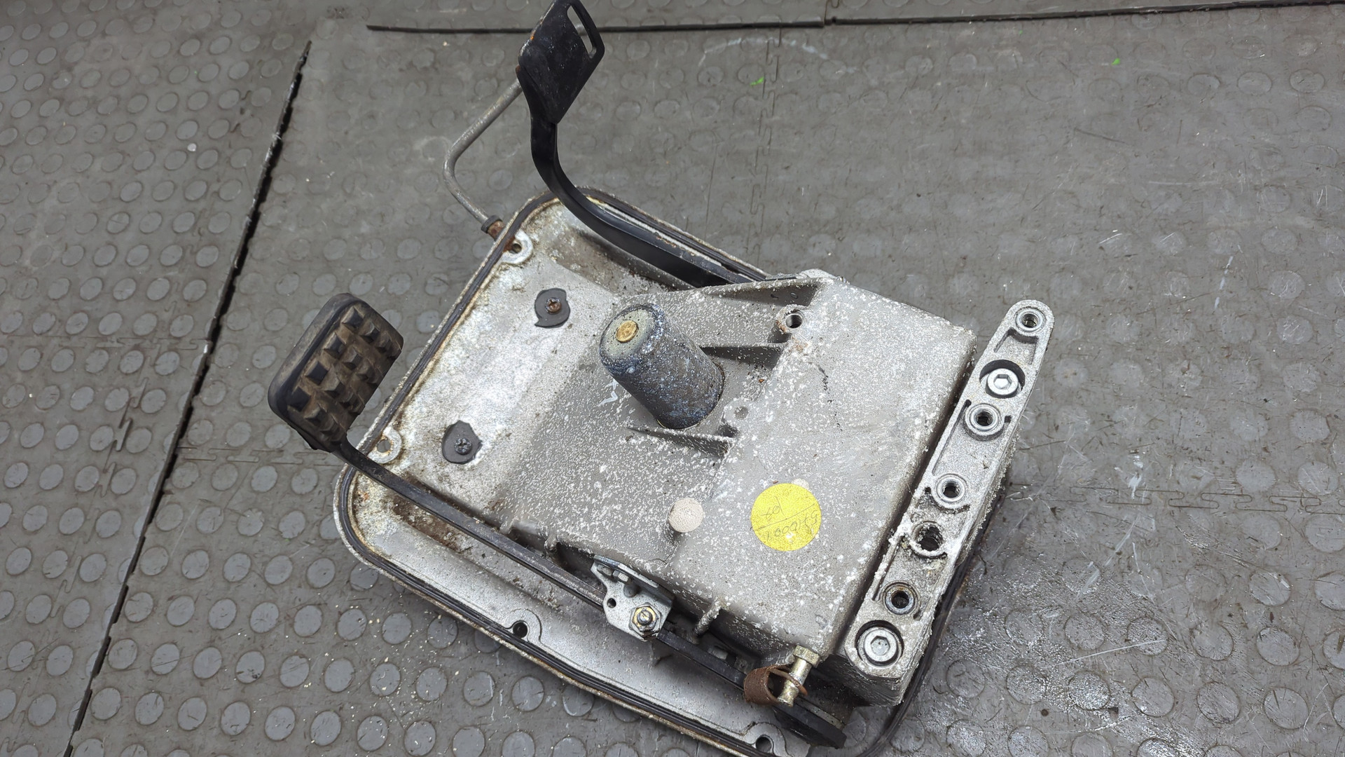 Кран тормозной главный