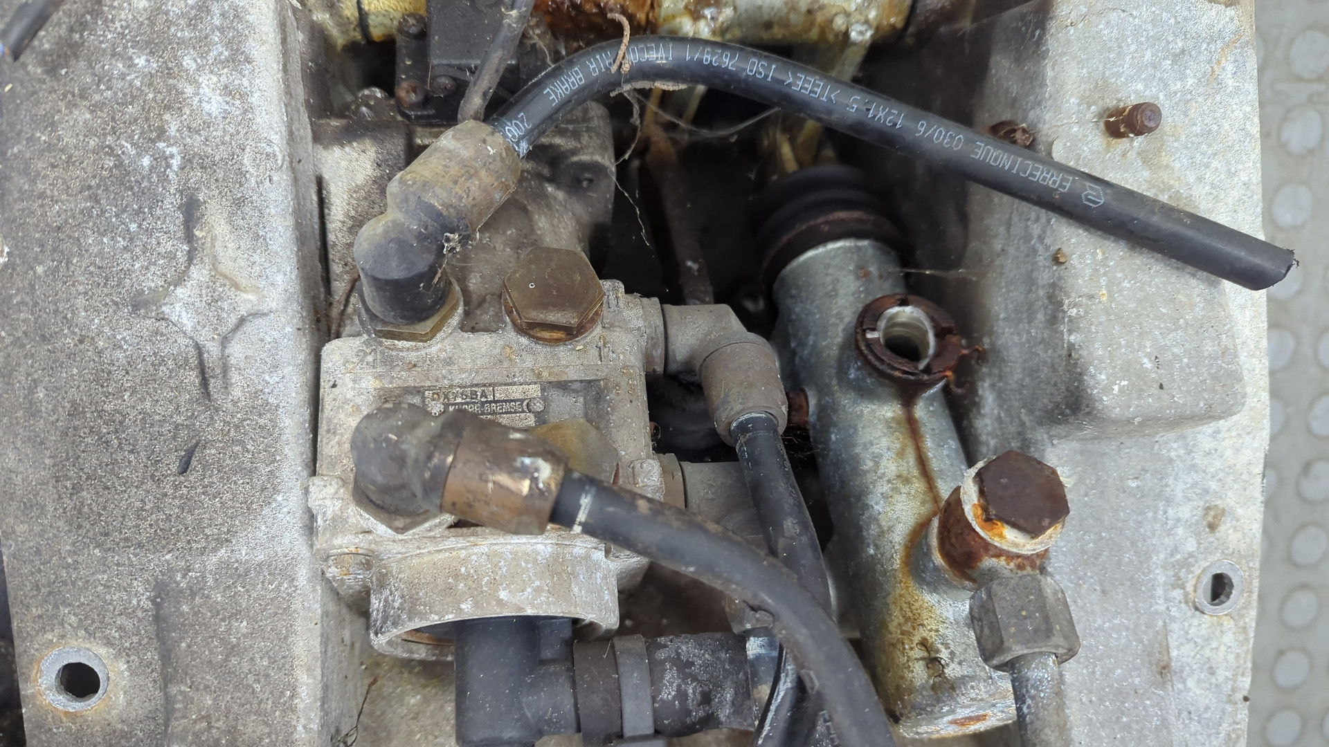 Кран тормозной главный