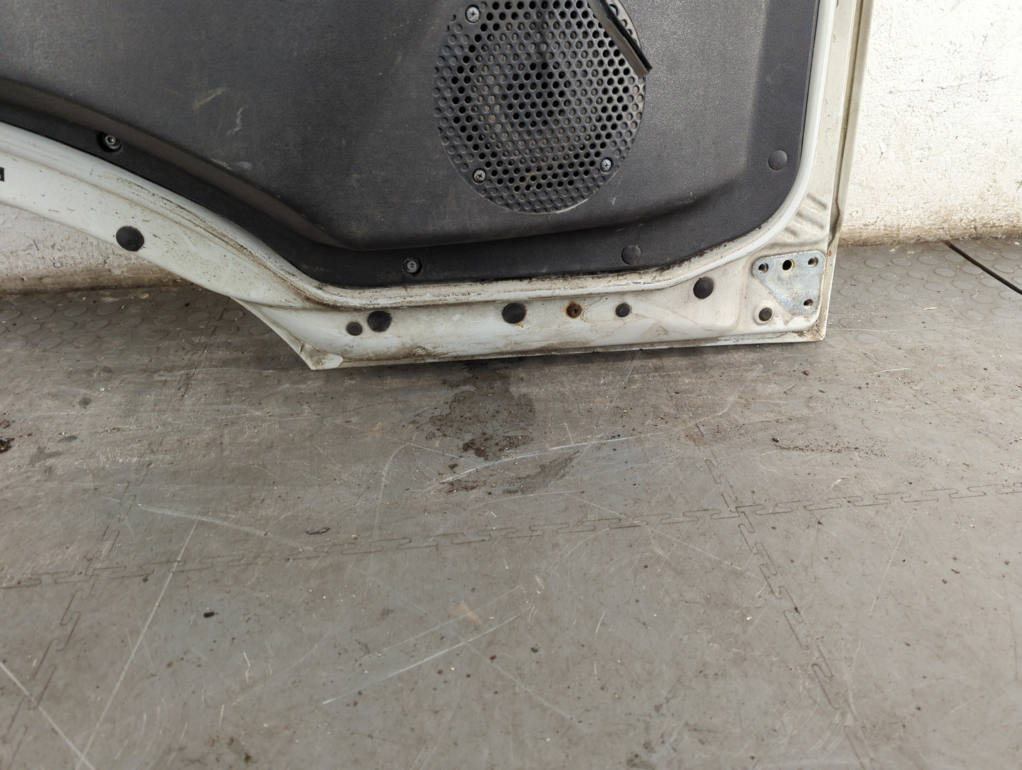 Дверь передняя левая