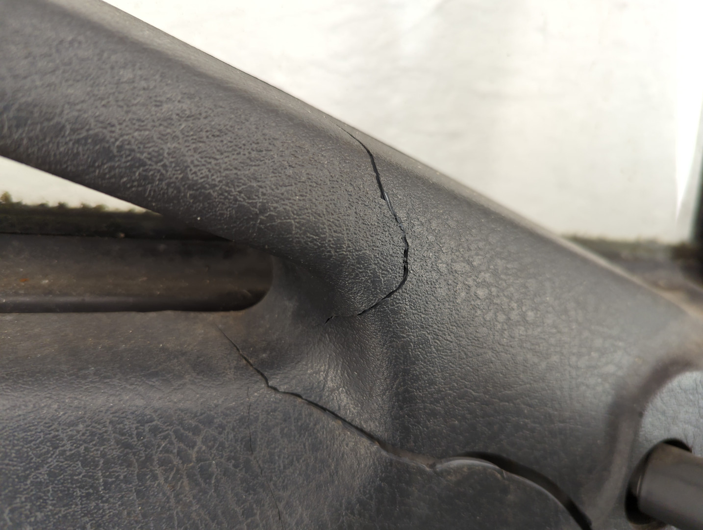 Дверь передняя левая