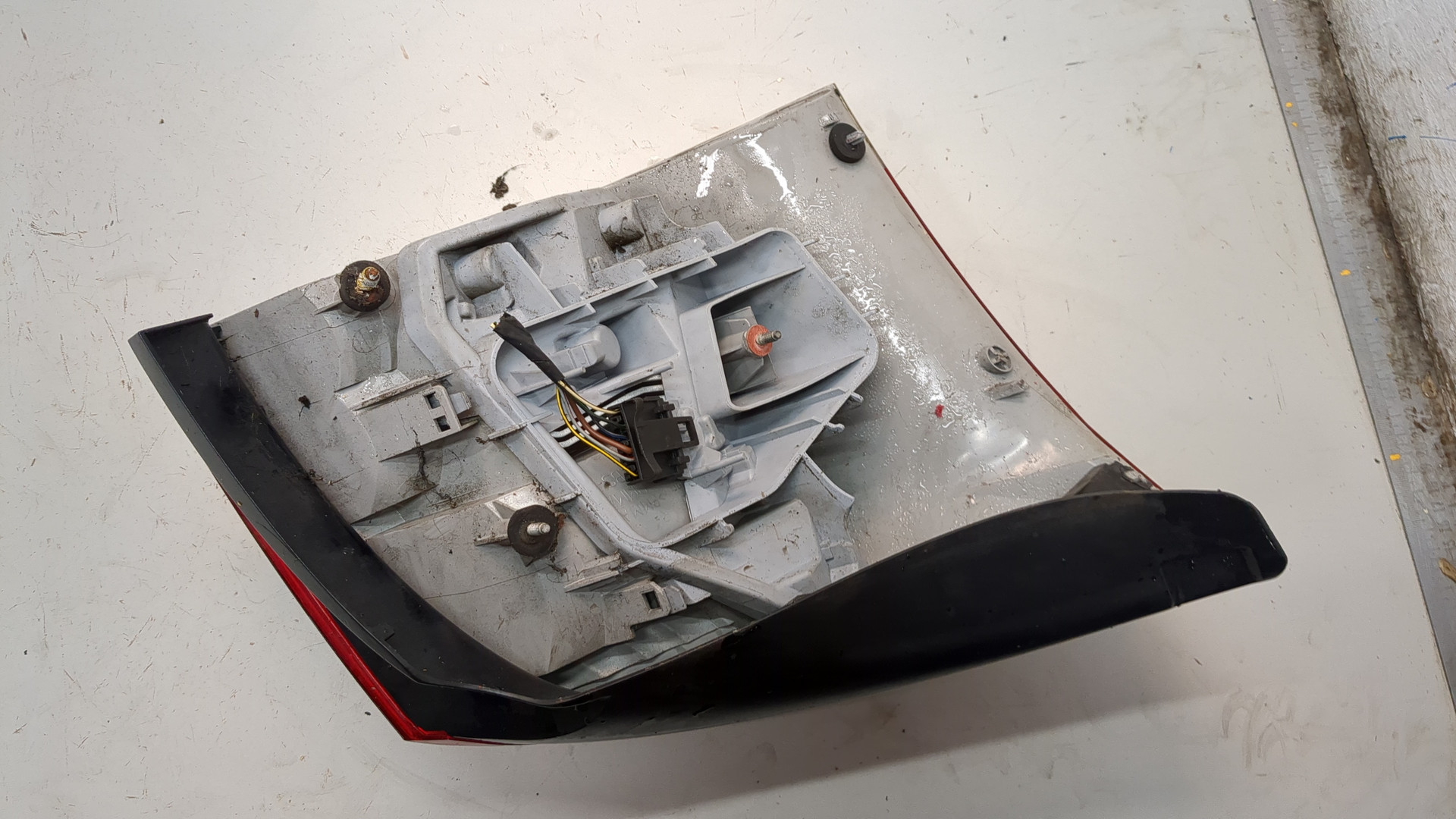 Фонарь задний правый