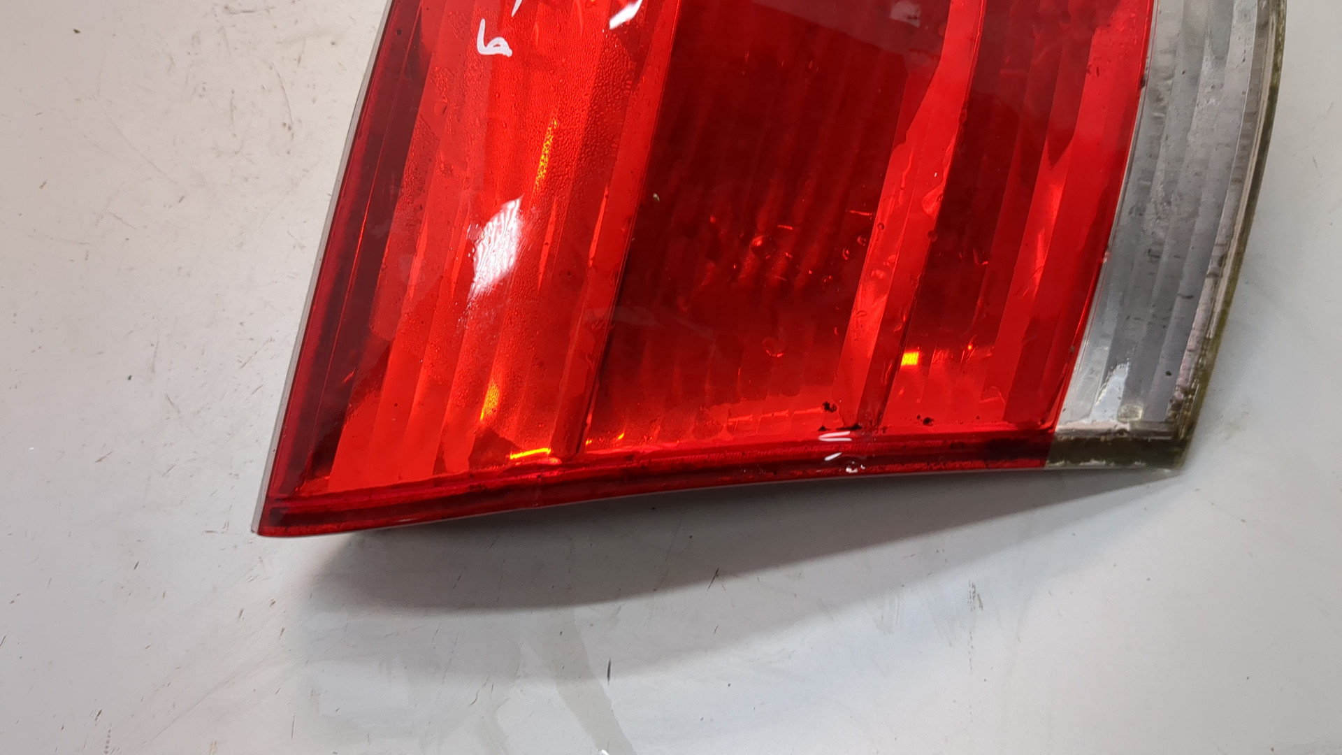 Фонарь задний левый