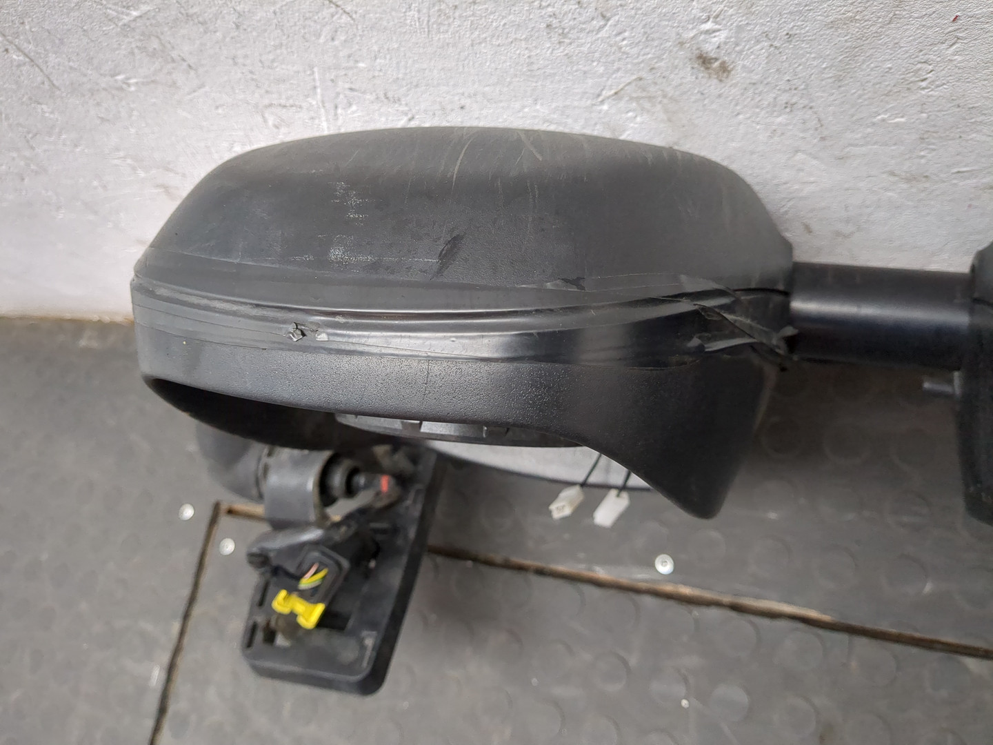 Зеркало левое электрическое