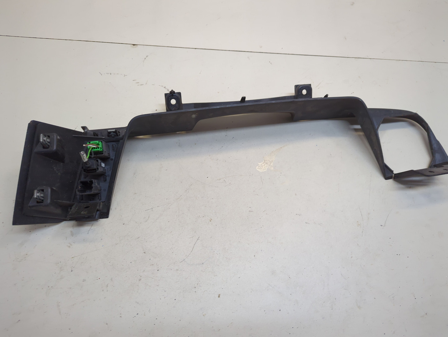 Гнездо AUX / USB IN