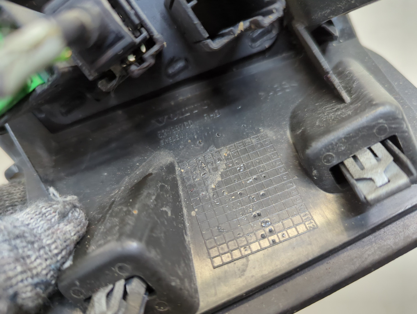 Гнездо AUX / USB IN