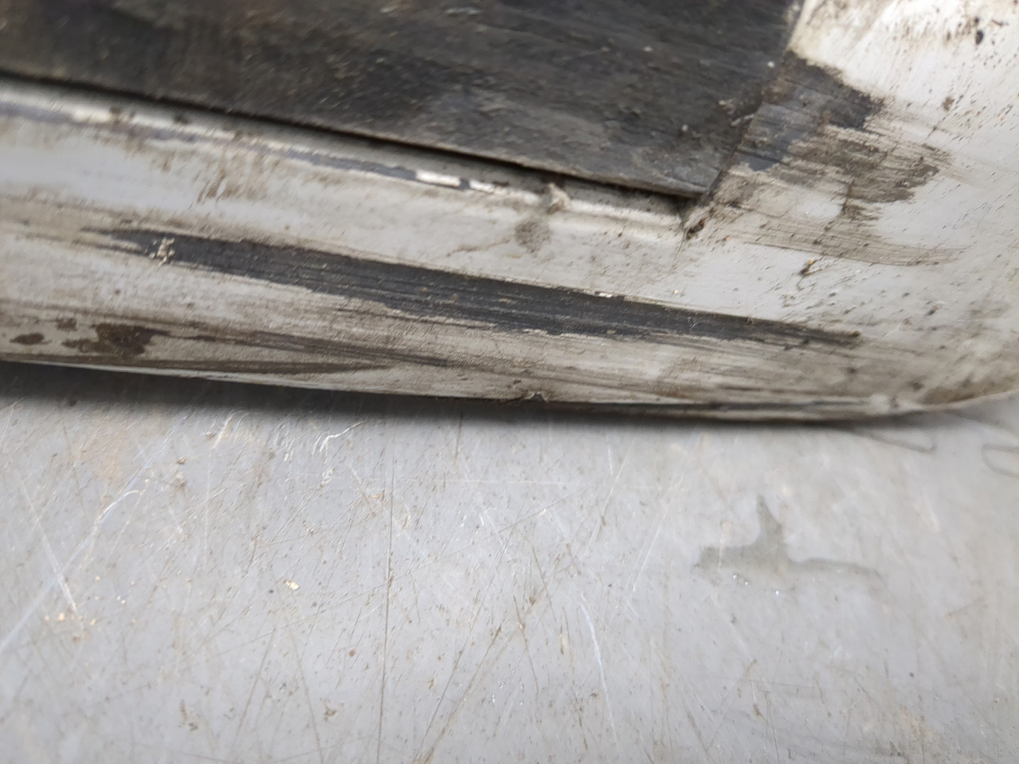 Подножка левая