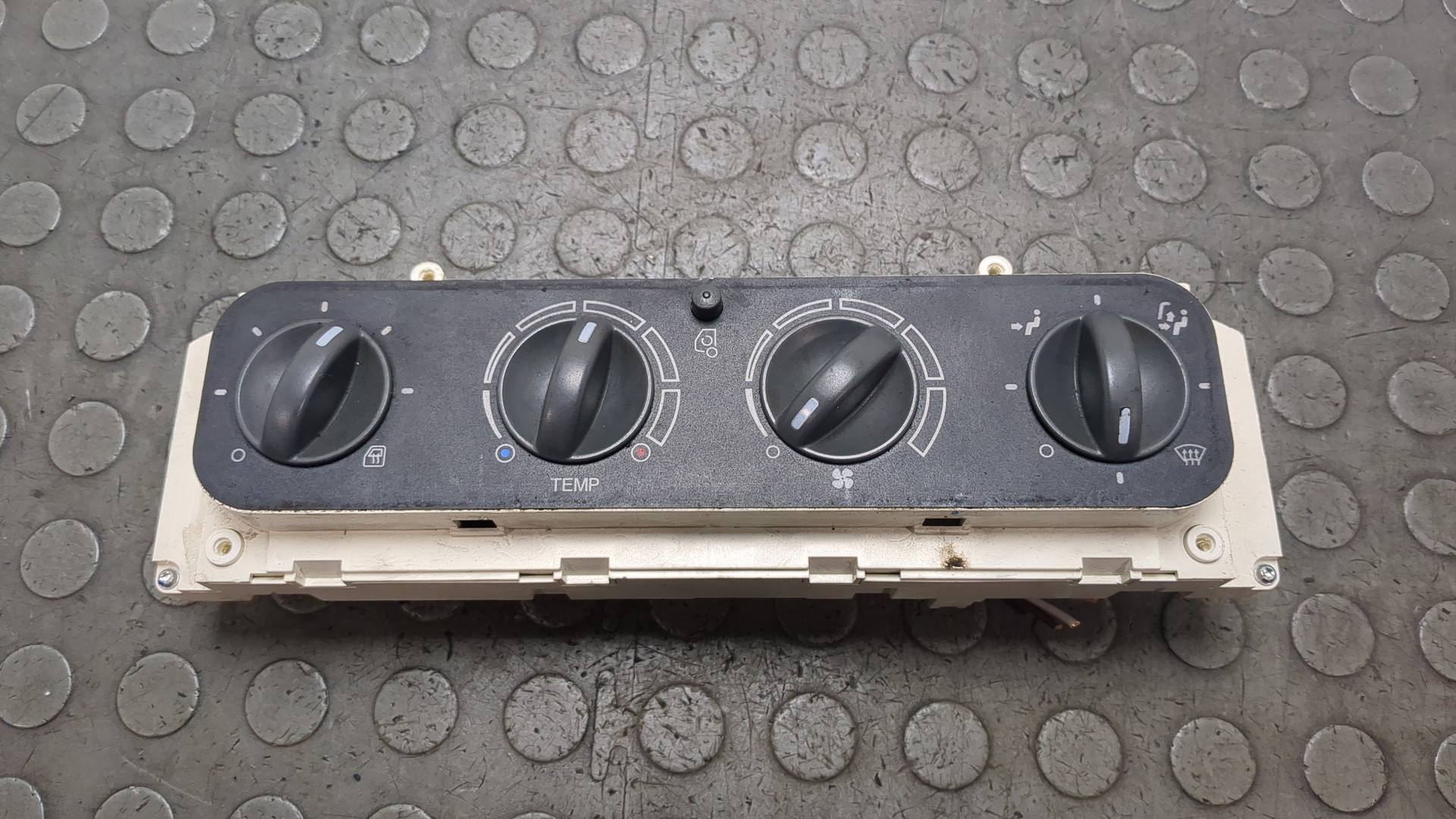 Переключатель отопителя