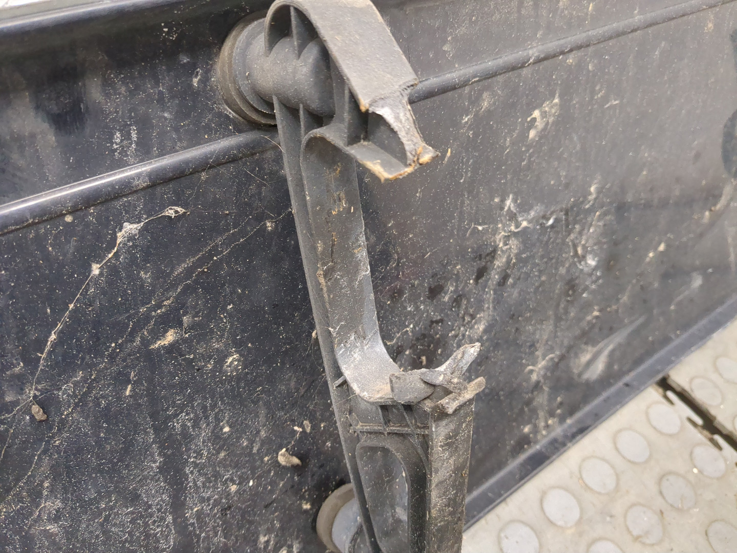 Козырек солнцезащитный