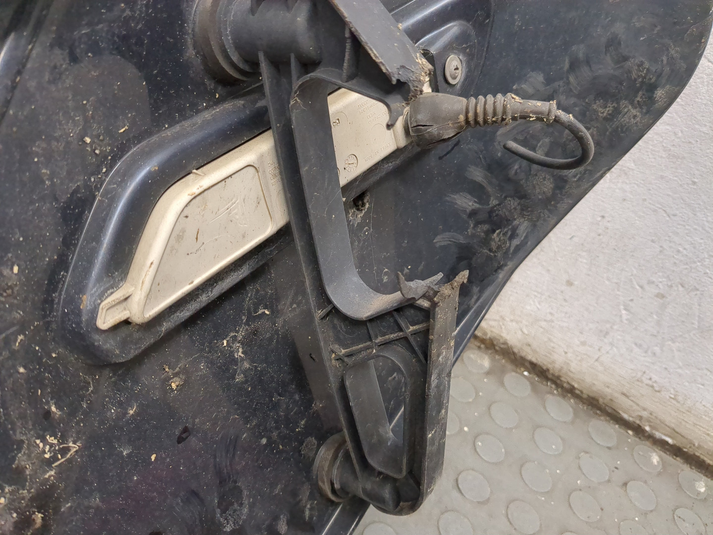 Козырек солнцезащитный