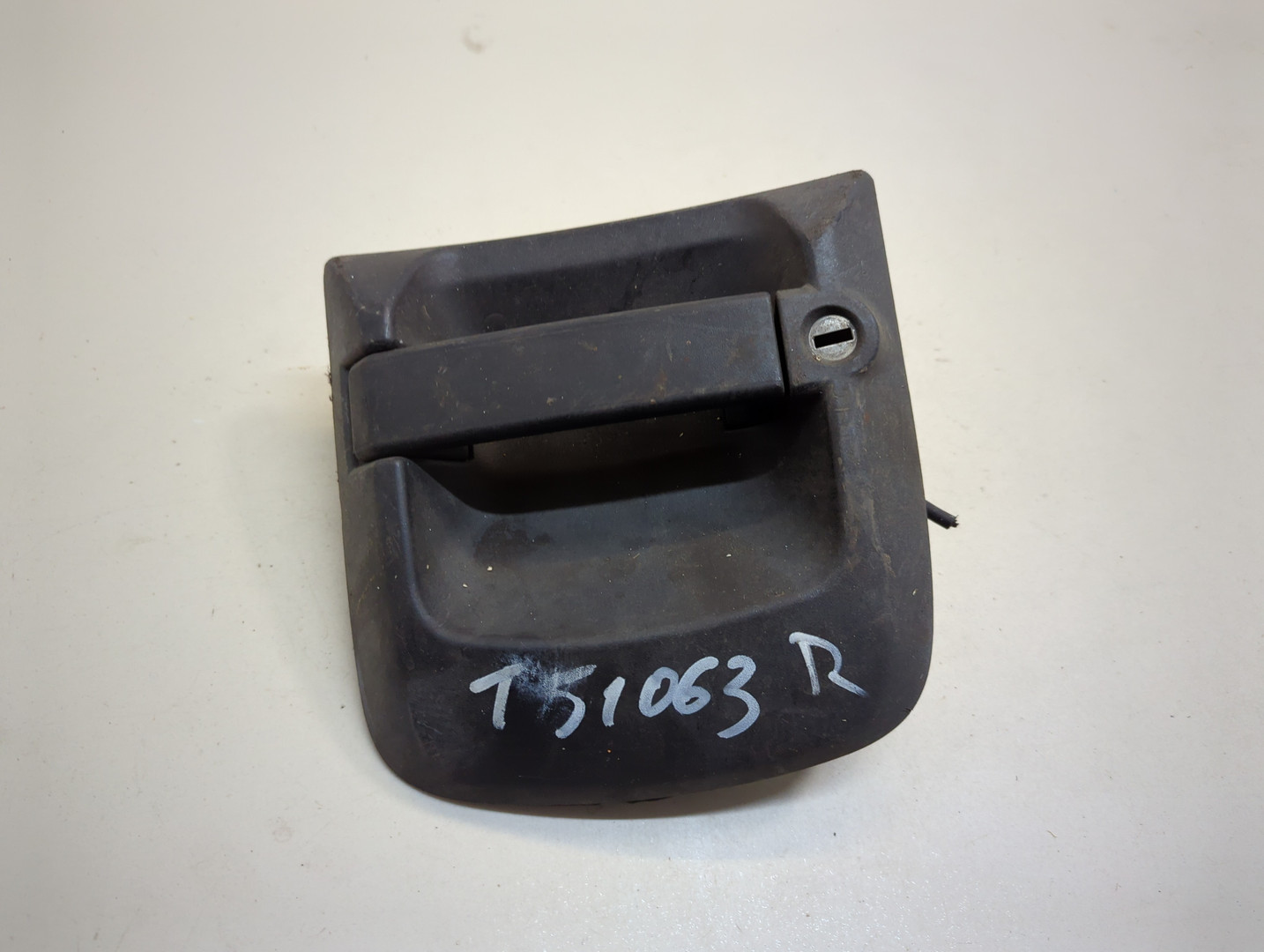 Ручка двери наружная