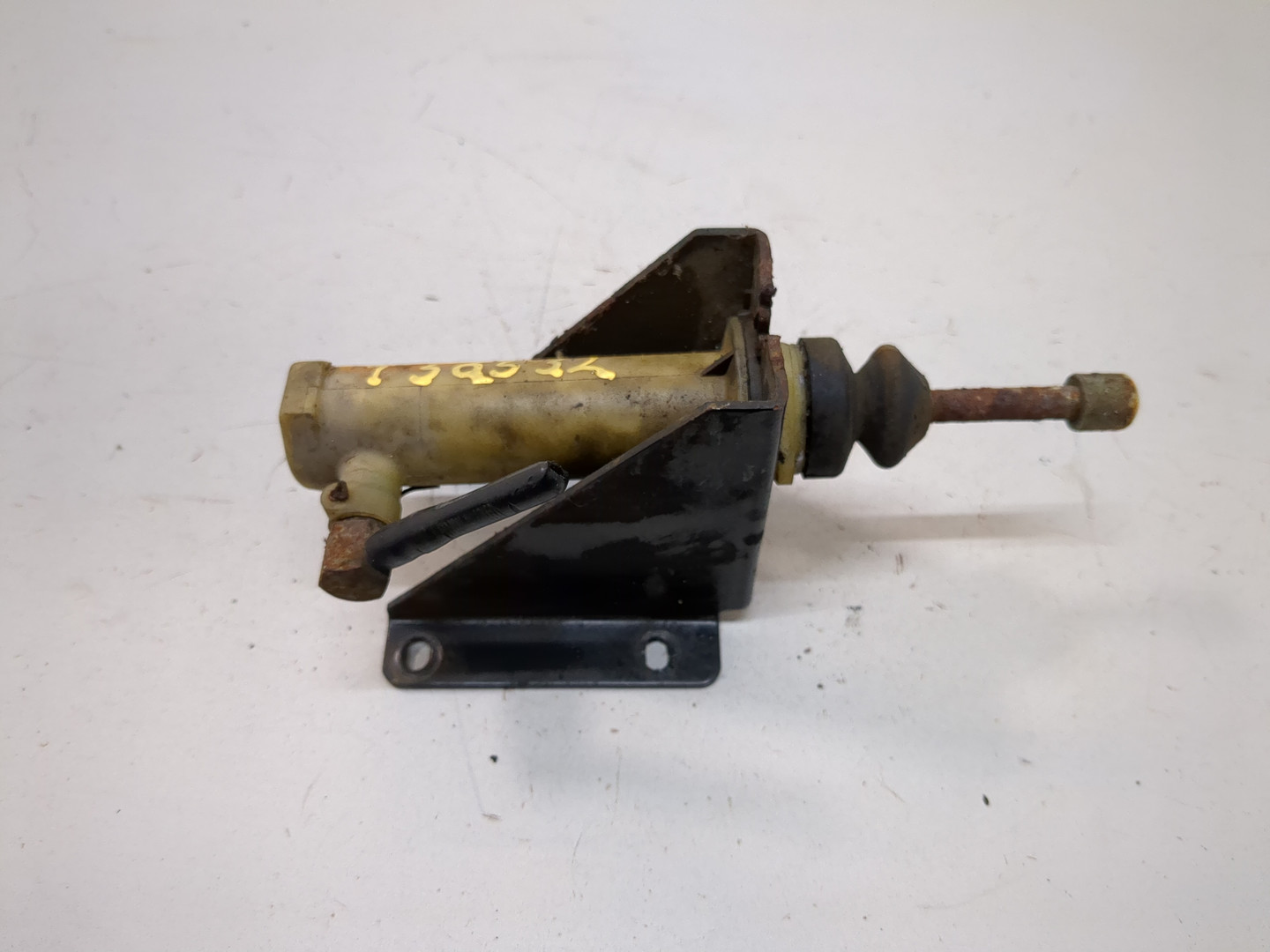 Цилиндр сцепления рабочий