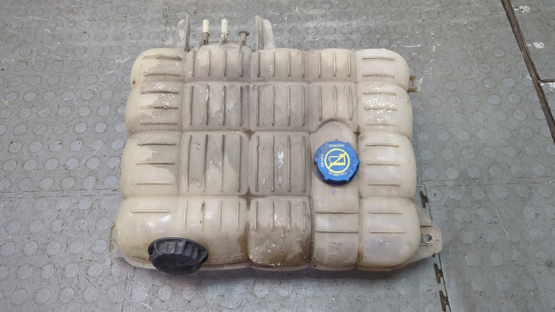 Бачок расширительный