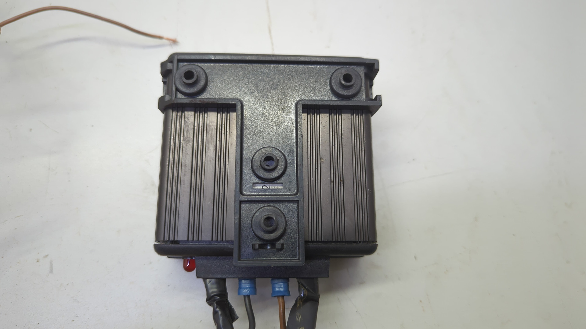 Преобразователь напряжения (адаптер)