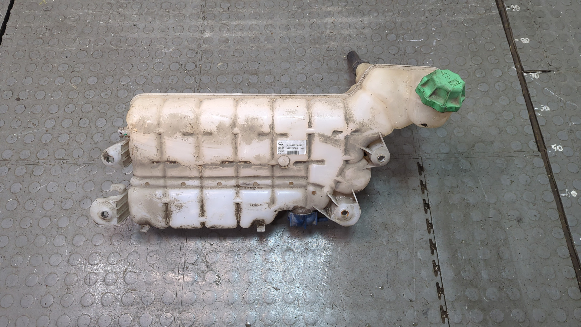 Бачок расширительный