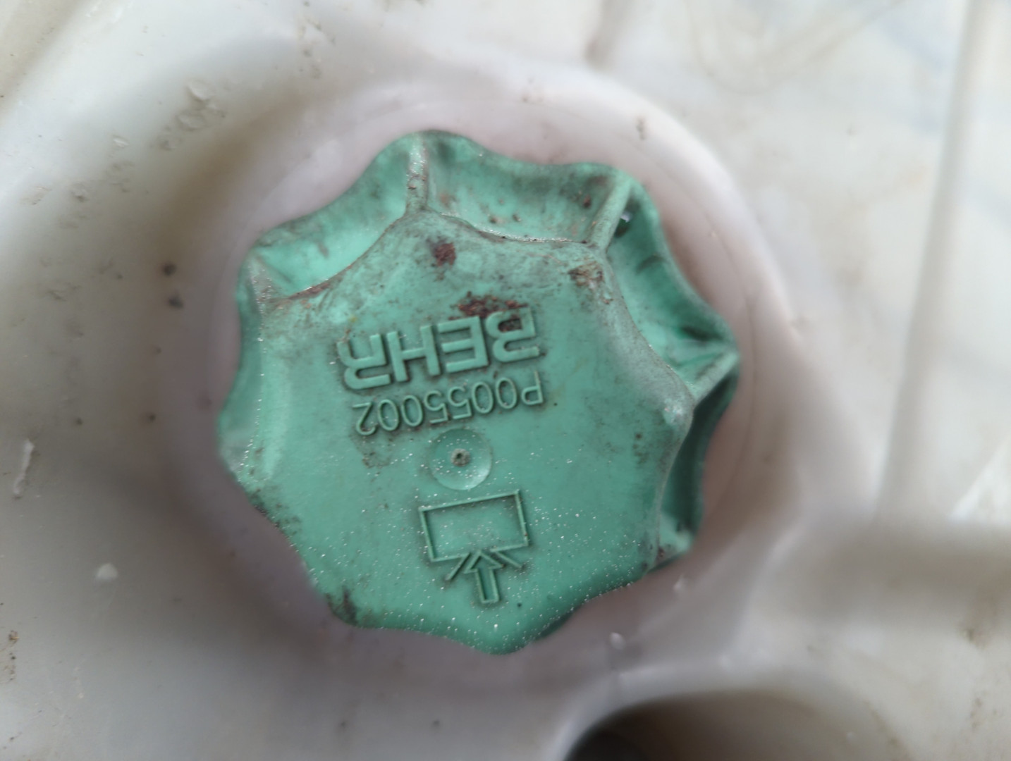 Бачок расширительный