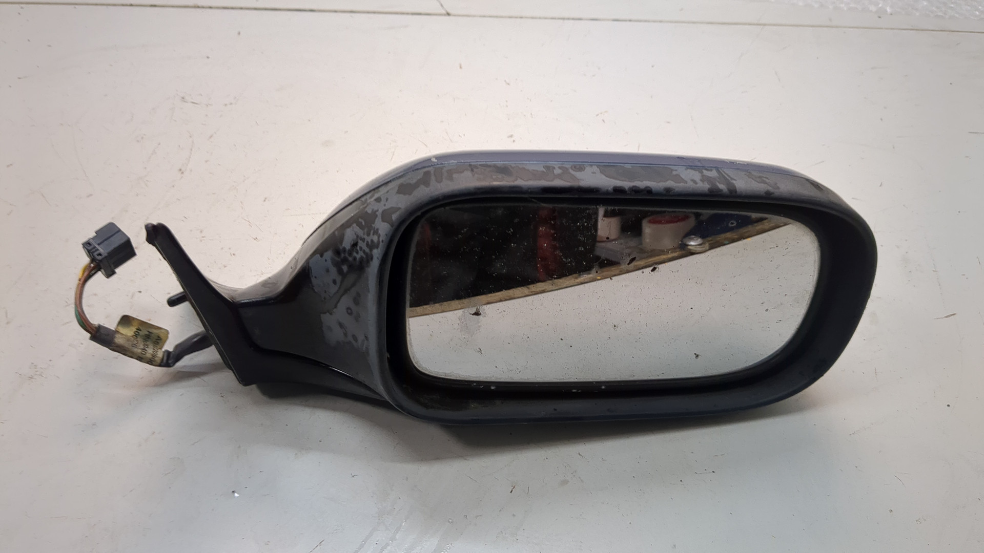 Зеркало правое электрическое