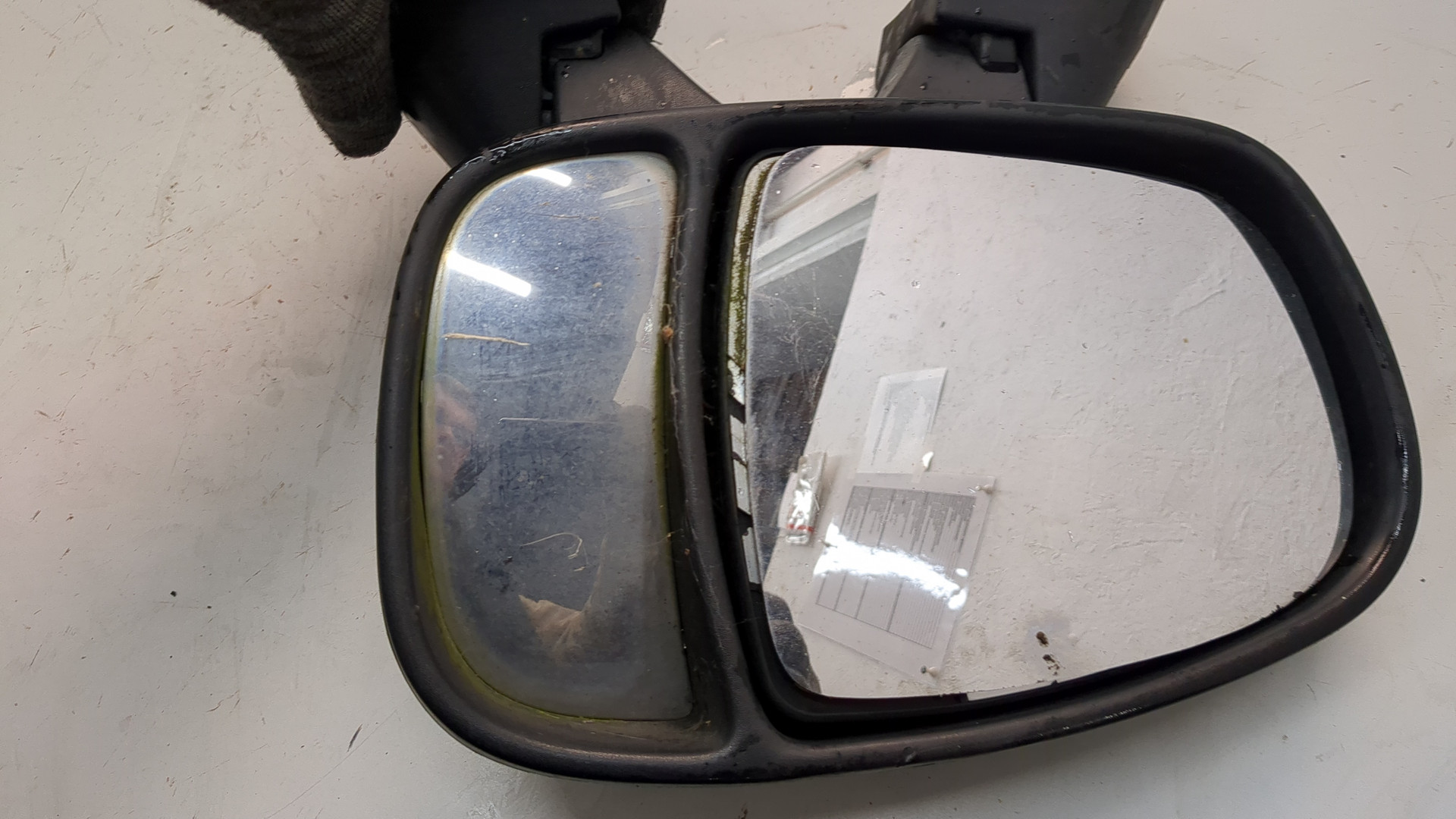 Зеркало правое электрическое