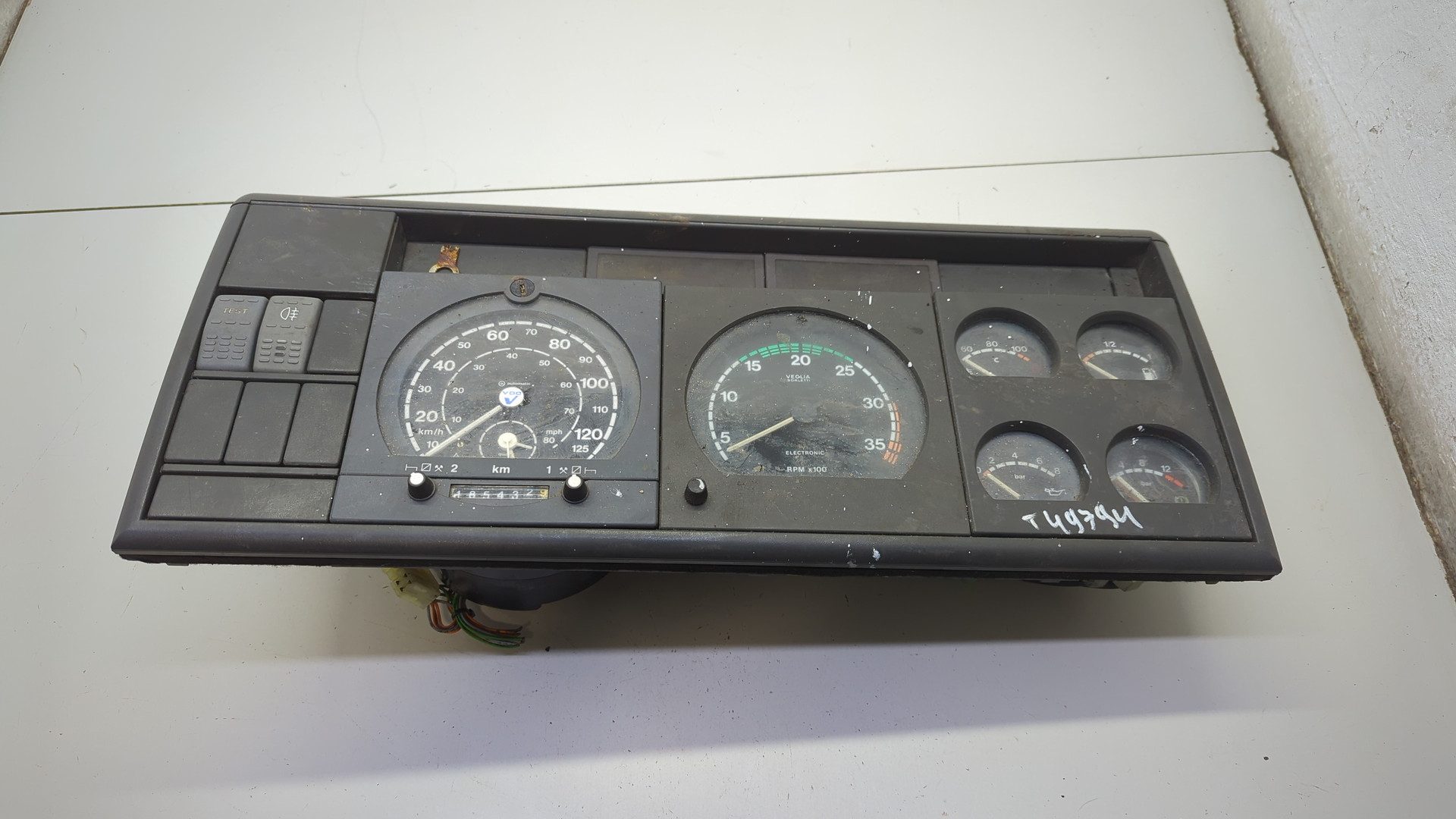 Панель приборов