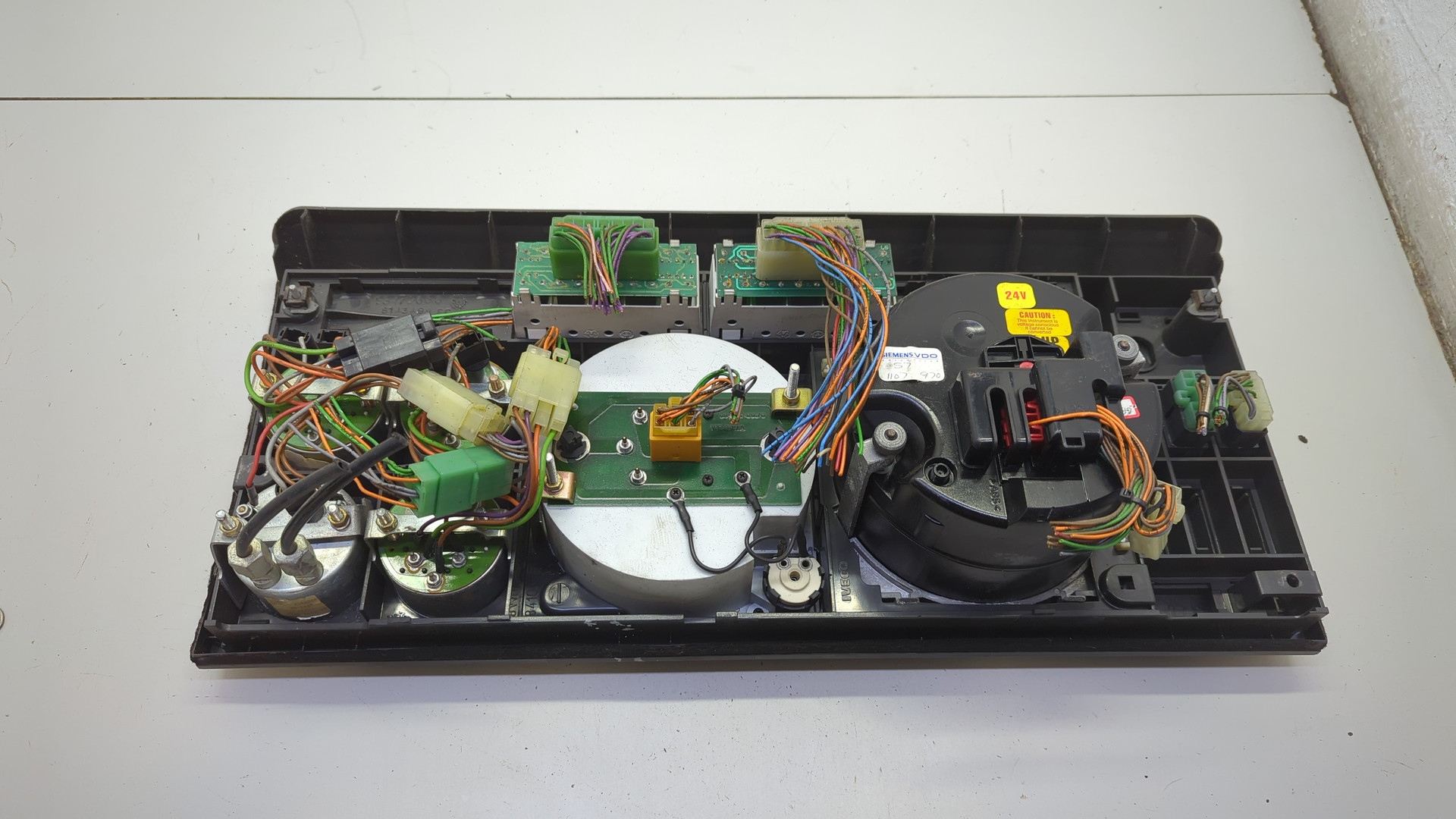 Панель приборов