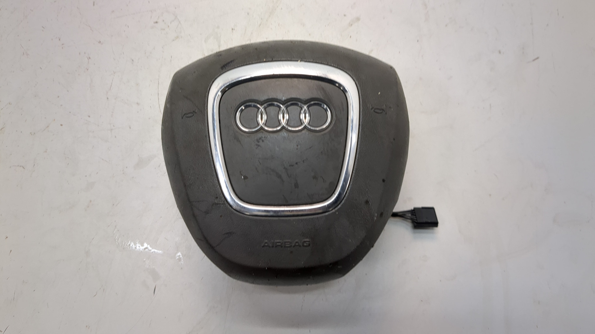 Подушка безопасности в рулевое колесо