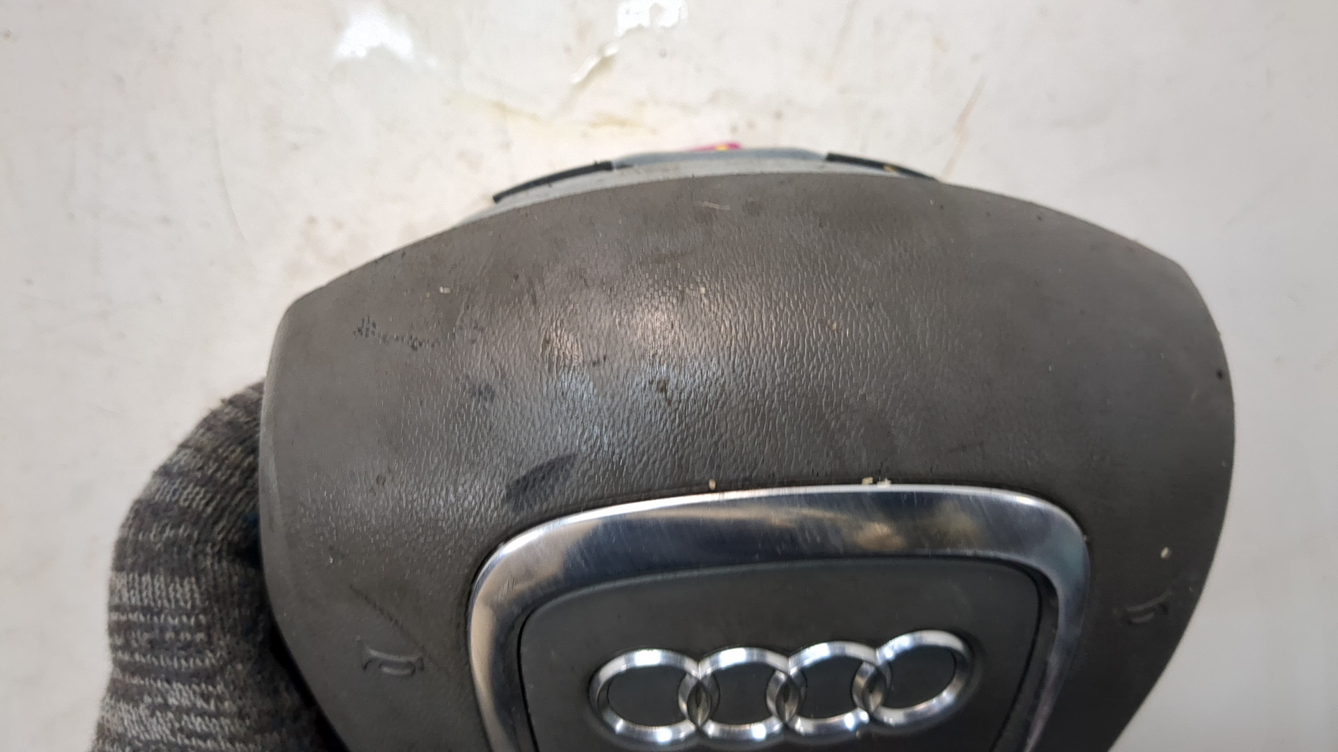 Подушка безопасности в рулевое колесо