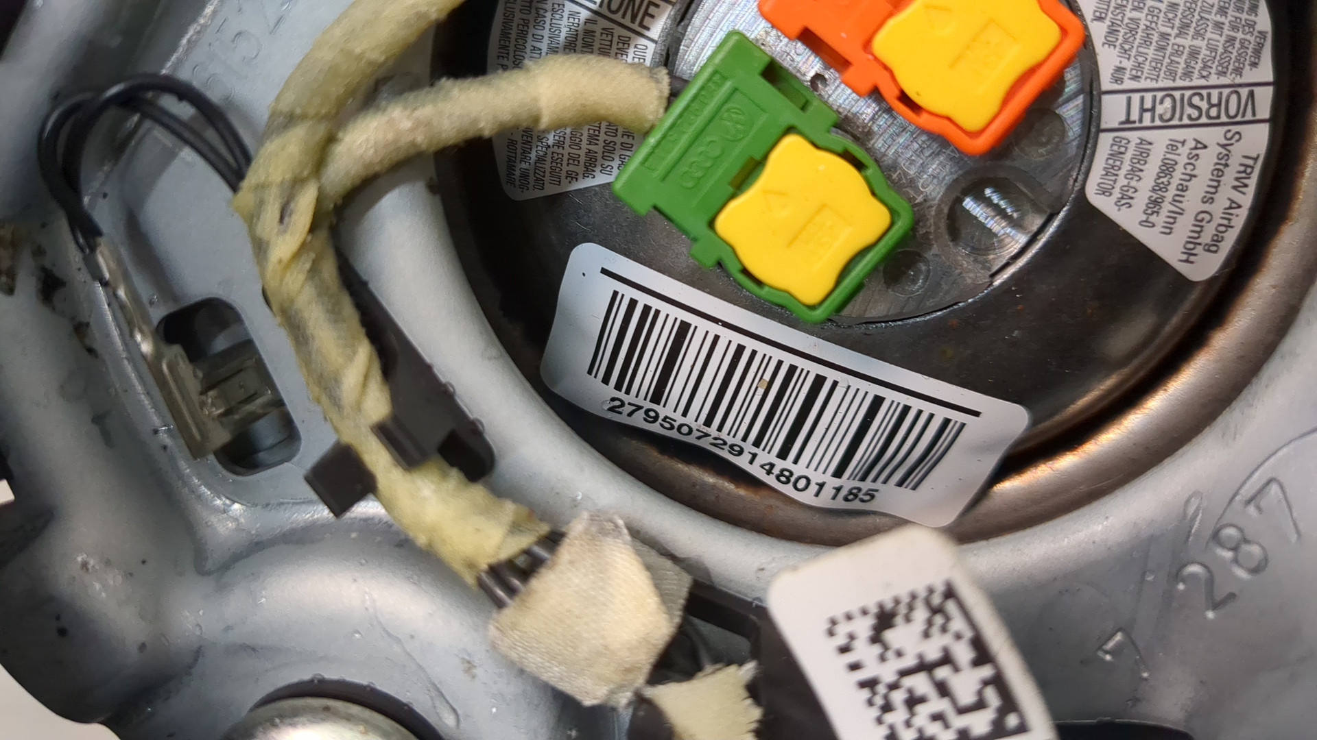 Подушка безопасности в рулевое колесо