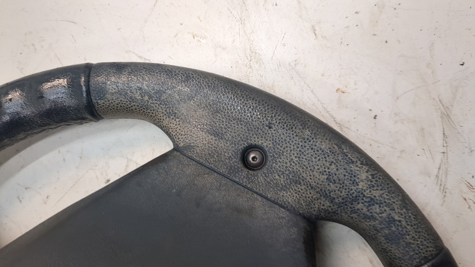 Рулевое колесо (руль)