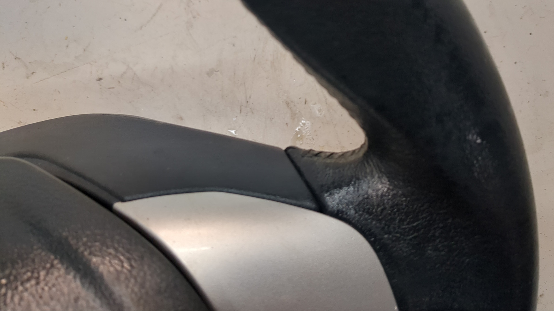 Рулевое колесо (руль)